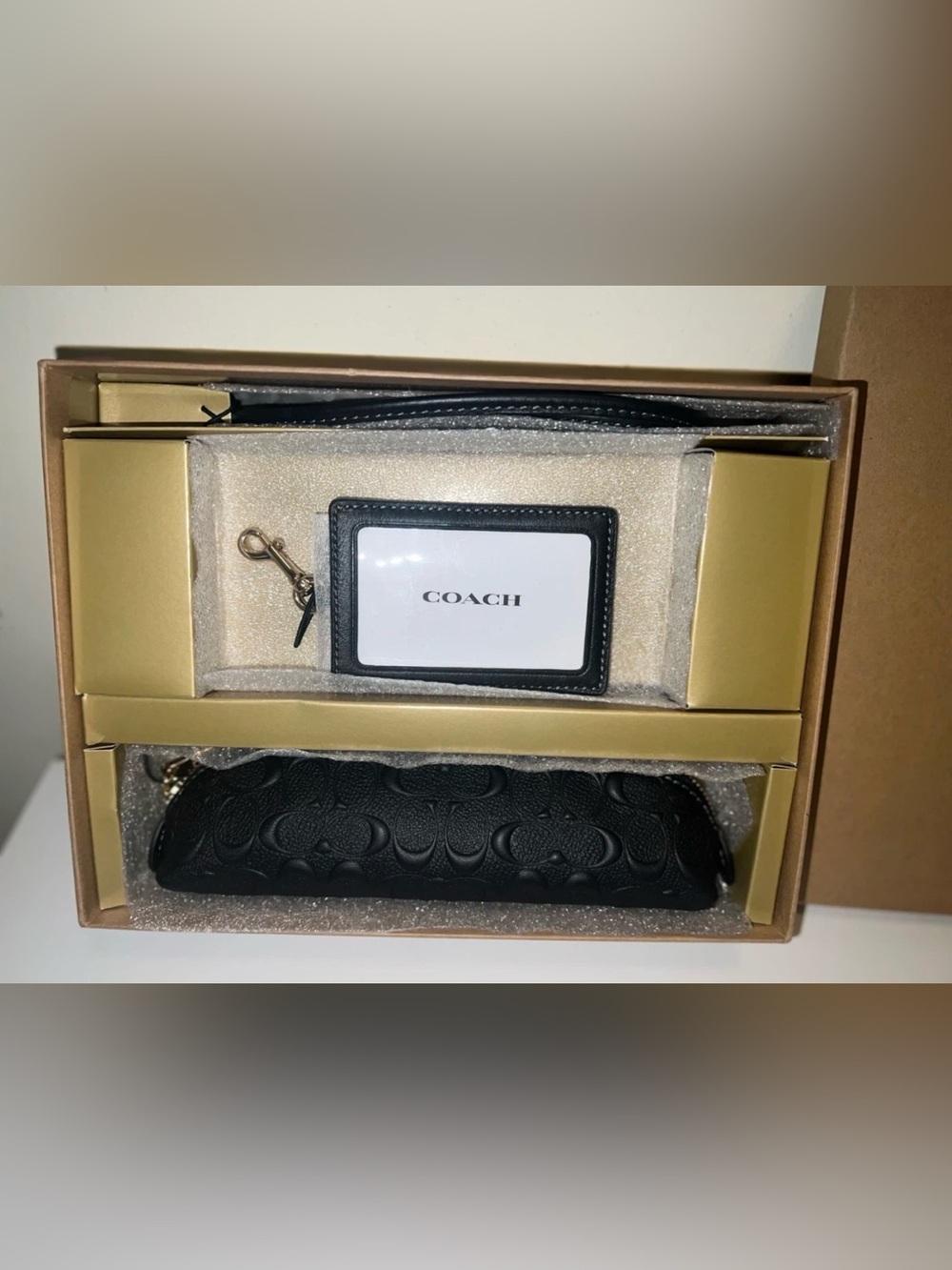 New-COACH Black Signature Leather Card Case with Key Clip